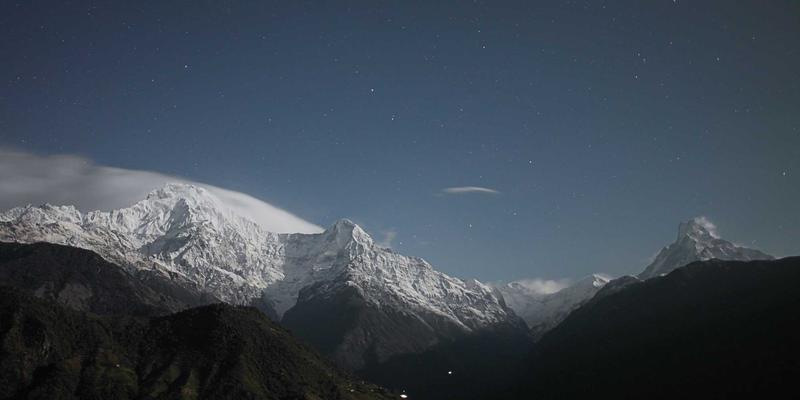 企业网站建设必读：国际域名与国别域名的核心区别与139域名选择策略