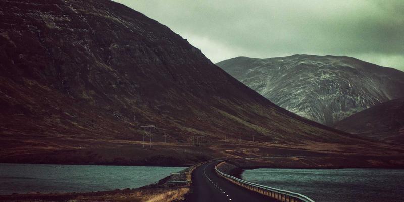 域名注册36问：从139域名到企业邮箱的完整指南