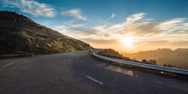 域名注册45天后必读：如何衔接网站建设、云服务器与虚拟主机的战略部署