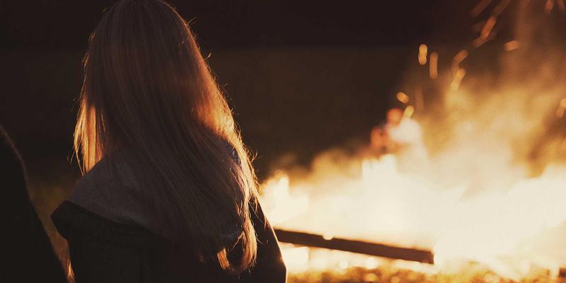 域名注册年限如何影响SEO排名？结合主机托管、企业邮箱与网站建设的长期策略